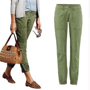 CABI #5076 traveler crop jogger pant zip hem green